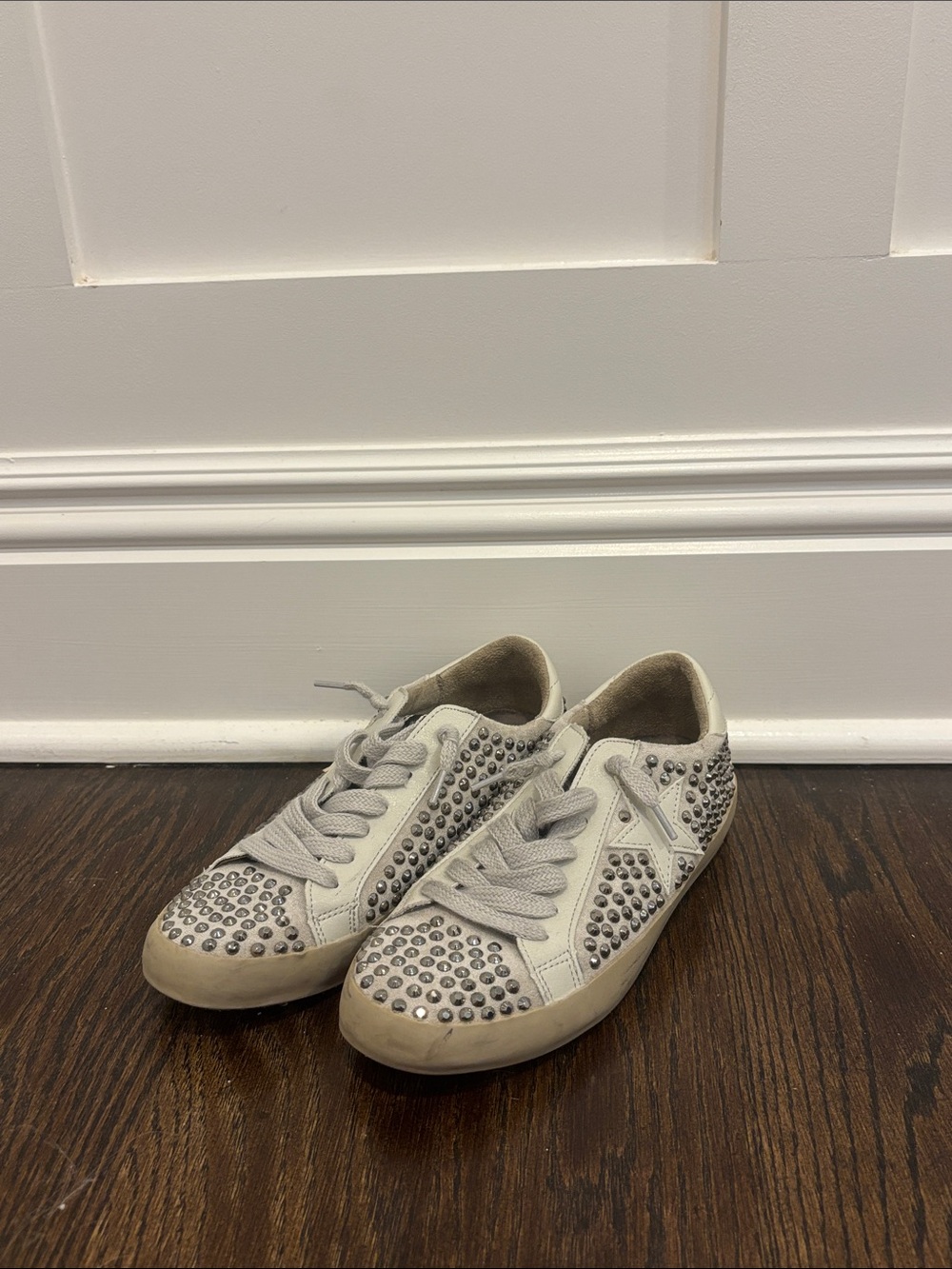 ShuShop Girls Light Gray Studded Sneakers Size 3